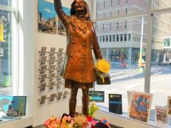மேரி டைலர் மோர் (Mary Tyler Moore) மேரி டைலர் மோர் (Mary Tyler Moore)