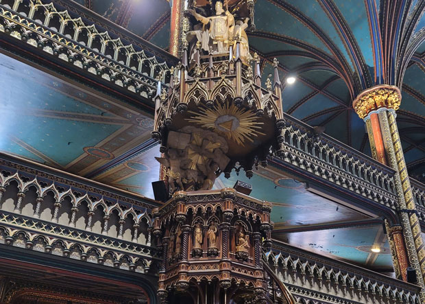 montreal_notredam_3_620x443