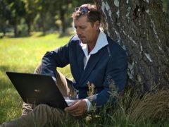 உங்கள் தொழில் வாழ்க்கை என்பது உங்கள் வாழ்க்கையின் எட்டில் ஒரு பங்கு மட்டுமே